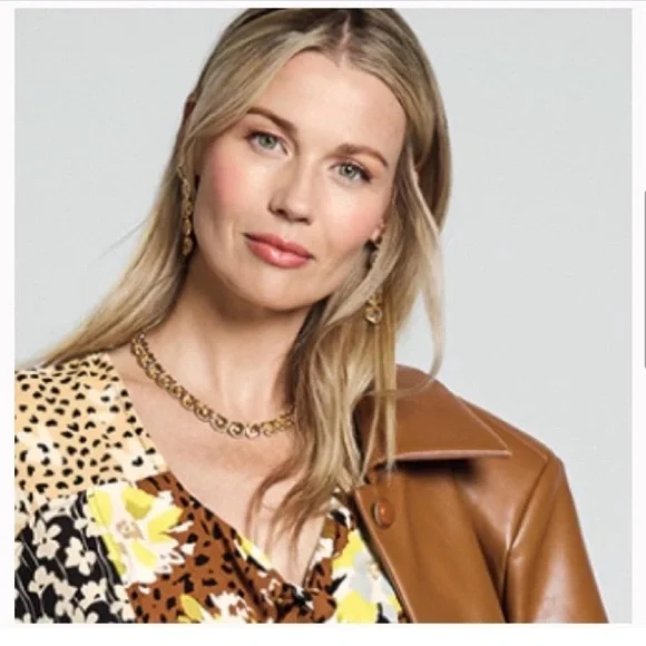 CAbi #2264 Twinkle Necklace - Picture 3 of 7